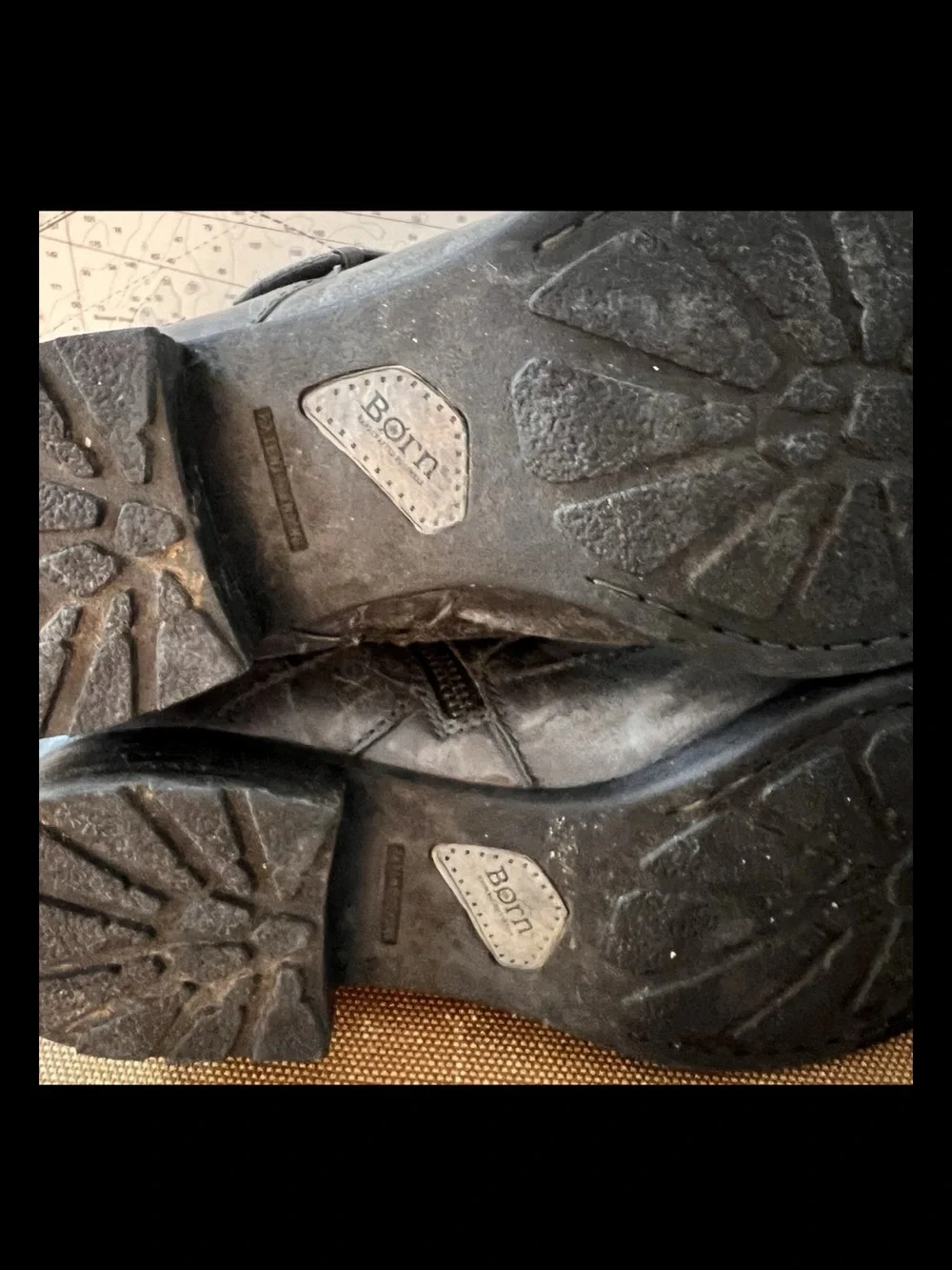 EUC! Born Distressed Gray Leather Lined Zip-up Buckles Low Heel Boots Size 9